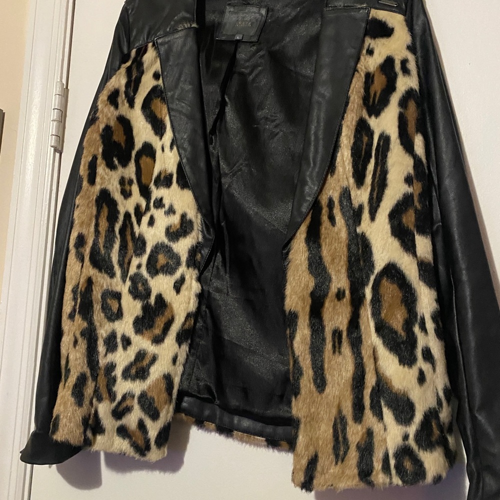 Guess Large Leopard Print Blazer Coat Worn Once